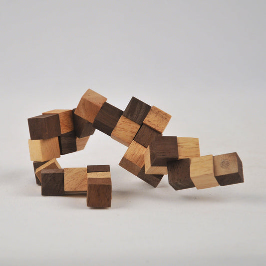 Cube serpent - Taille S casse-tête en bois niveau 3, défi logique ado adulte à partager