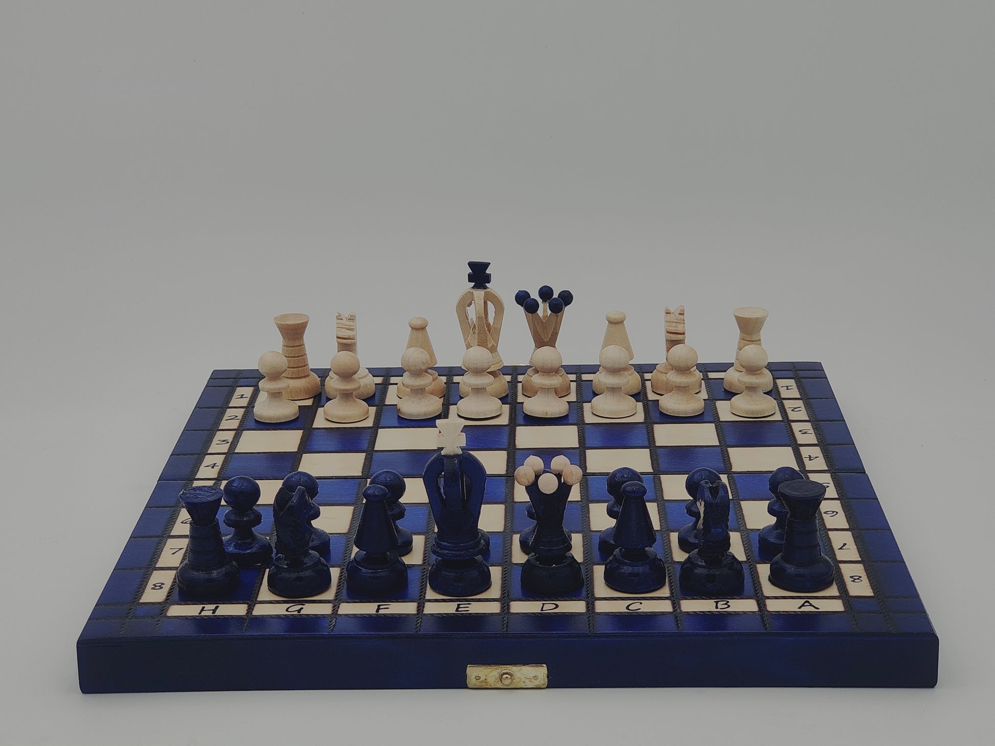 jeu d’échecs Touriste en bois pliable format voyage, stratégie et cadeau élégant