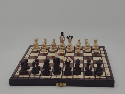 jeu d’échecs Touriste en bois pliable format voyage, stratégie et cadeau élégant