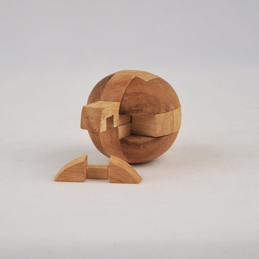 casse-tête ballon de foot en bois niveau 3, objet déco et cadeau pour amateur de sport