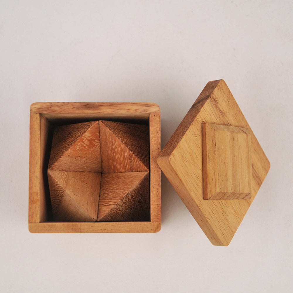 Deux pyramides dans une boîte casse-tête en bois niveau 2, jeu de patience enfant ado famille
